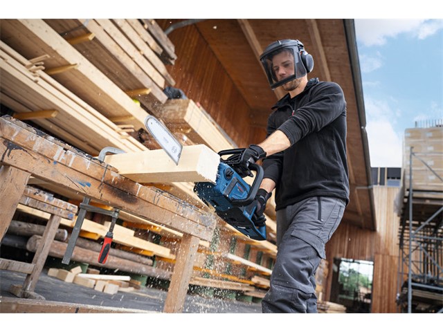 Akumulatorska verižna žaga Bosch PRO GKE18V-30, 06008D3200